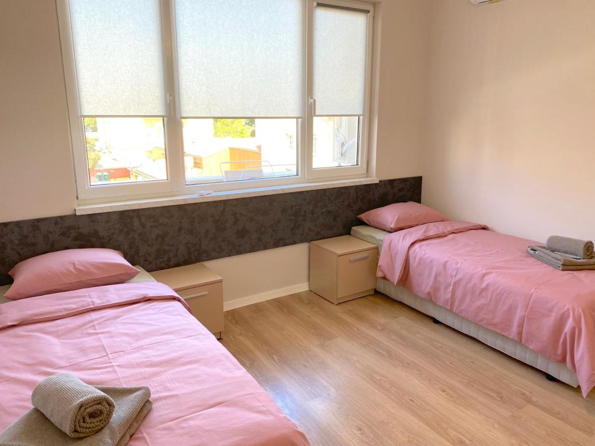 Top Centre Zara Apartment Stara Zagora Extérieur photo